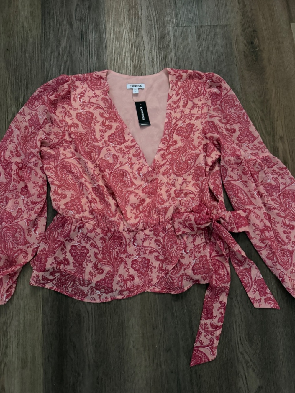NWT Express paisley wrap blouse size L floral ruffle bow puff sleeve flirty pink